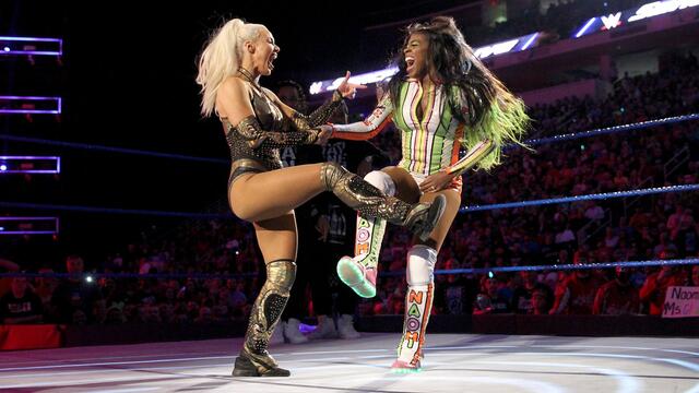 Naomi vs. Lana