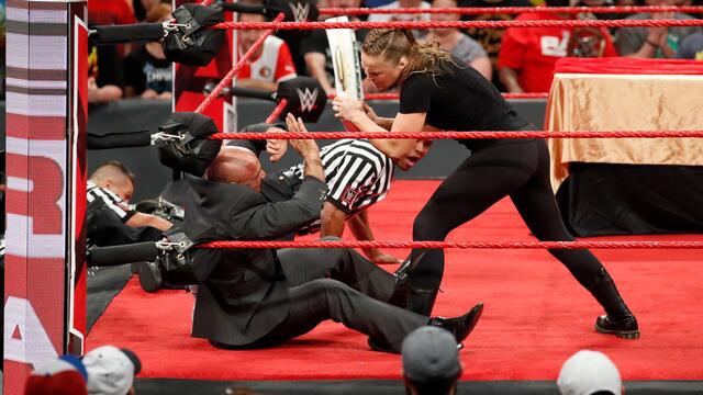 WWE Photo