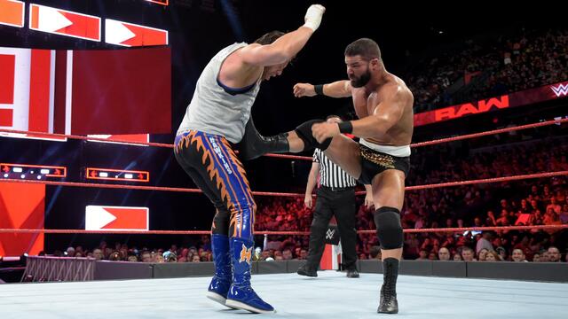 Roode vs. Hawkins