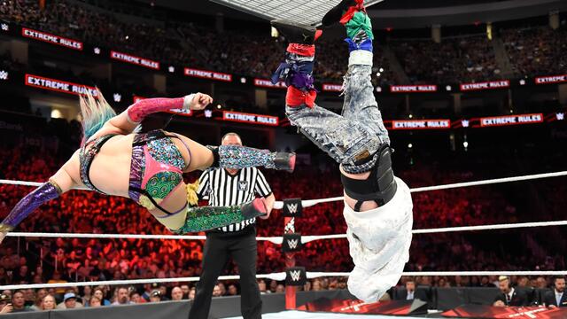 WWE Photo