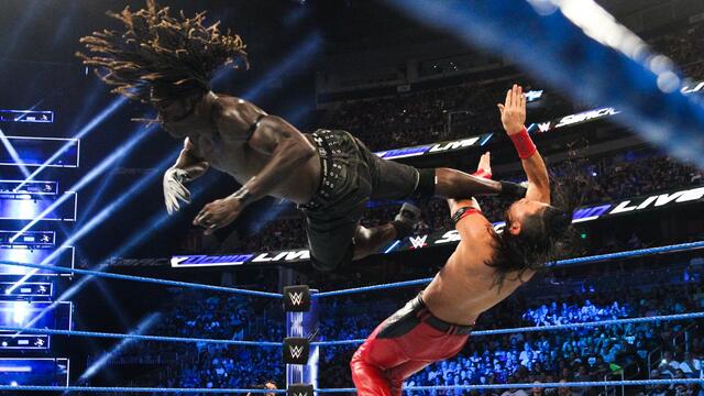 R-Truth vs. Nakamura