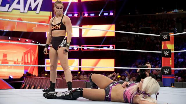 WWE Photo