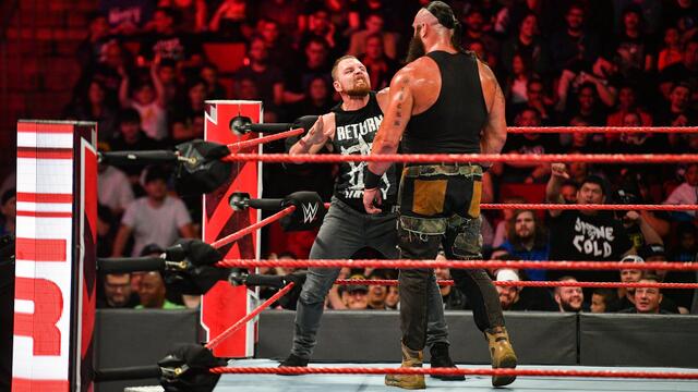 Ambrose vs. Strowman