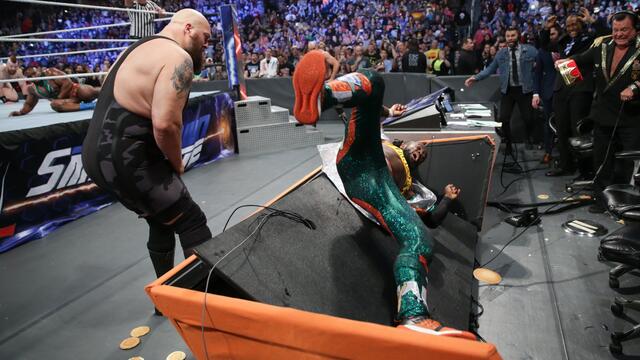 New Day vs. Bar