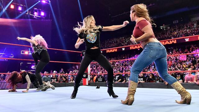 Trish & Lita & Alexa & Mickie