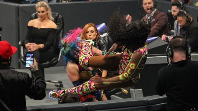Asuka vs. Naomi