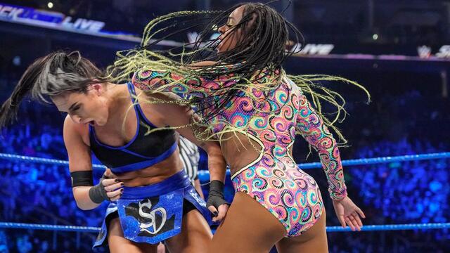 Naomi vs. Sonya