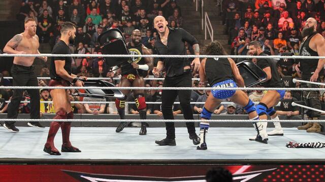 Strowman vs. Corbin