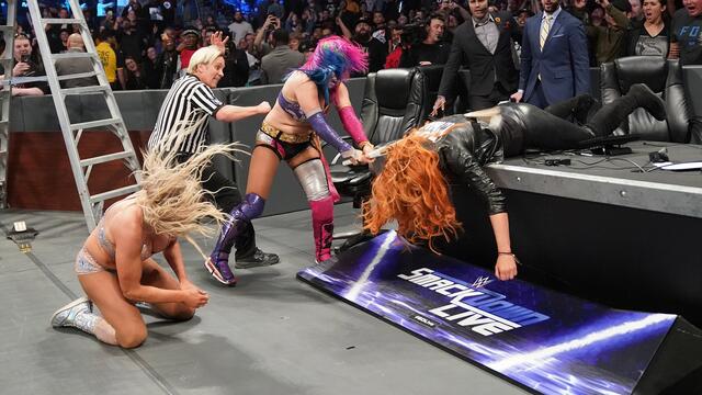 Charlotte vs. Asuka