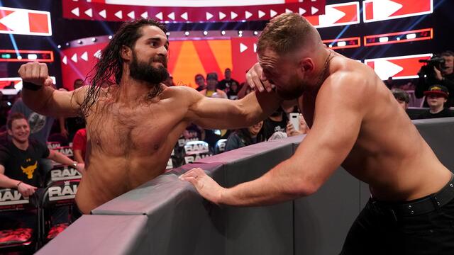 Rollins vs. Ambrose