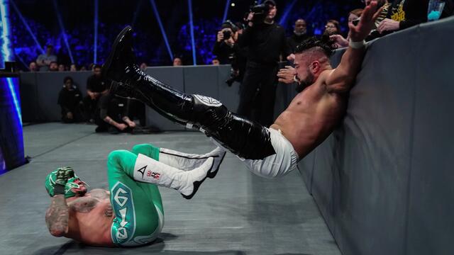Mysterio vs. Almas