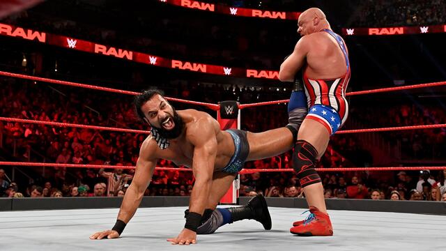 Angle vs. Mahal