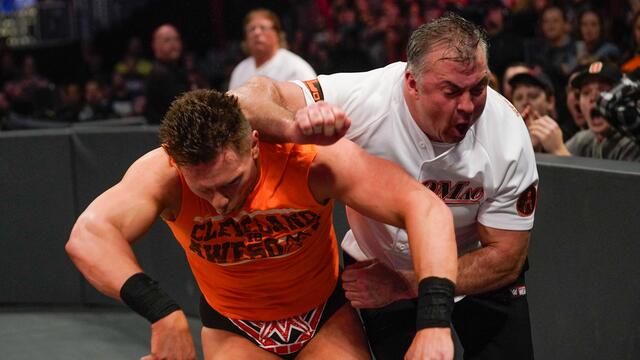 Usos vs. Shane & Miz