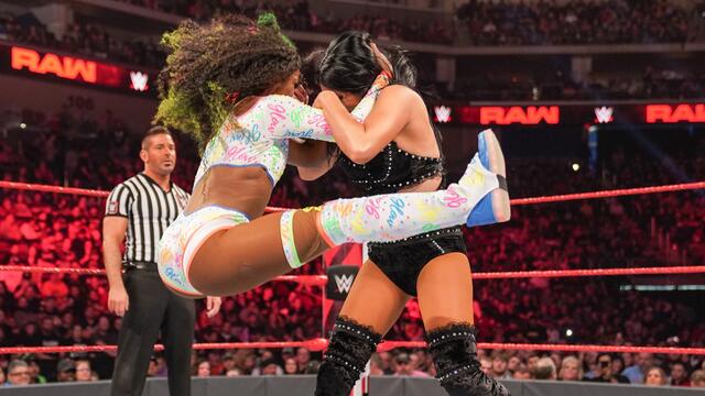 Naomi vs. Kay