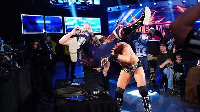 Miz vs. SAnitY