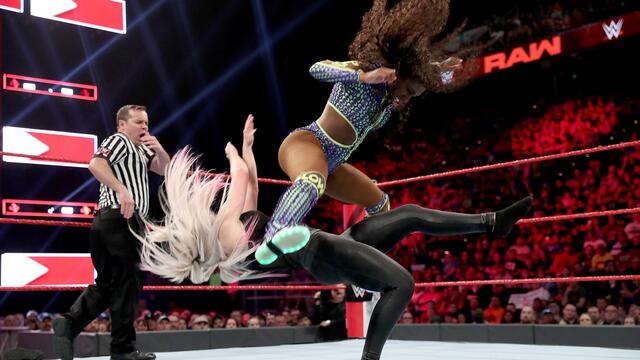 Naomi vs. Bliss