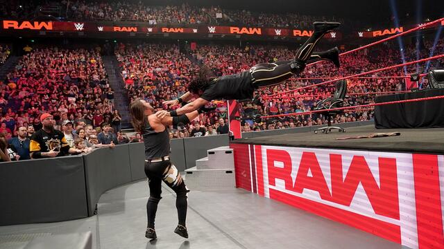 Rollins vs. Styles