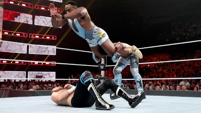 New Day vs. Owens & Zayn