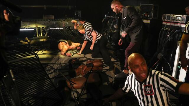 Strowman vs. Lashley