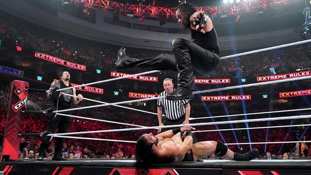 Undertaker & Reigns vs. Shane & Drew