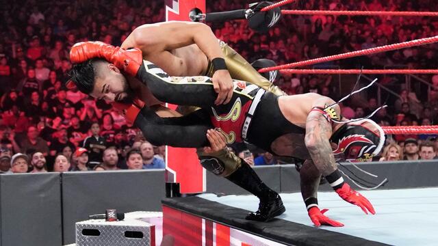 Mysterio vs. Andrade