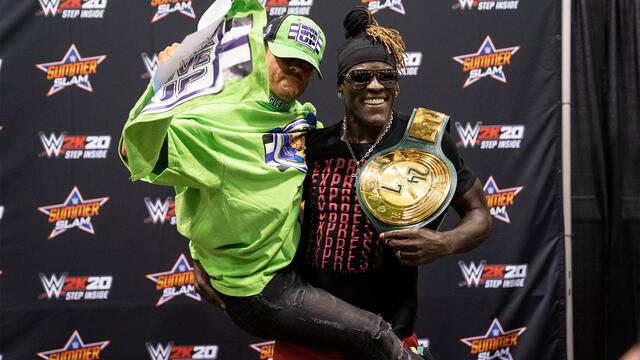 WWE Photo