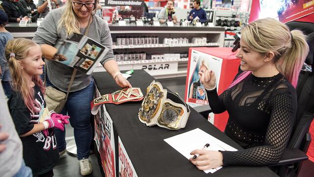 WWE Photo