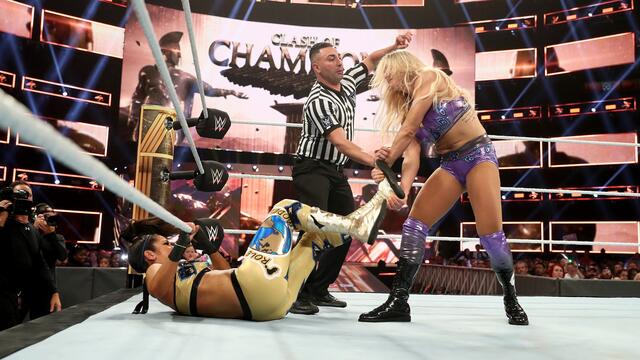 Bayley vs. Charlotte