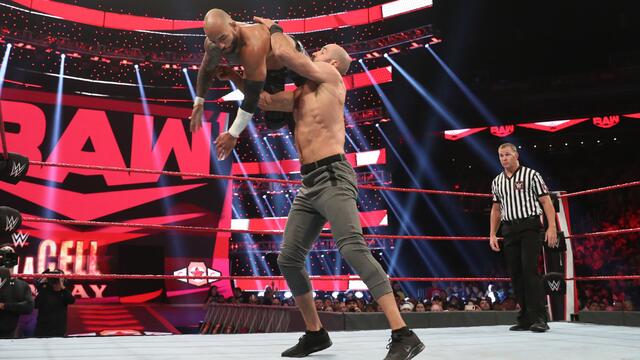 Ricochet vs. Cesaro