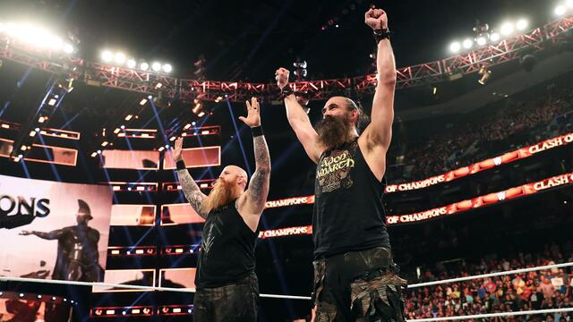 Reigns vs. Rowan