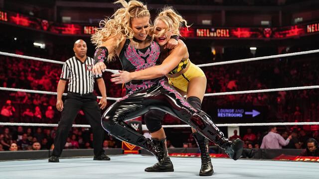Natalya vs. Lacey