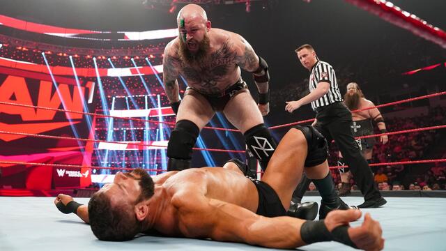 Viking Raiders vs. Ziggler & Roode
