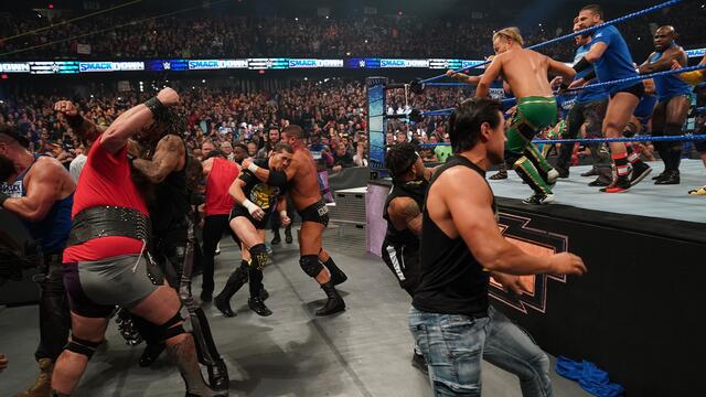 Reigns & Ali & G vs. Corbin & Ziggler & Roode