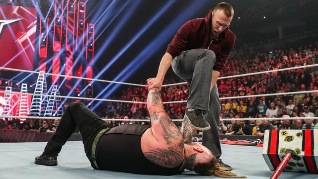 Miz vs. Wyatt