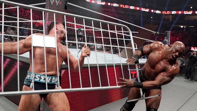 Rusev vs. Lashley