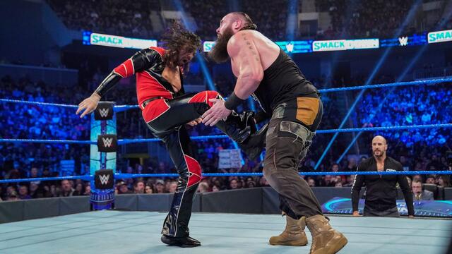 Strowman vs. Nakamura