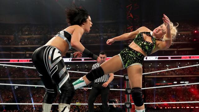 Lacey vs. Bayley