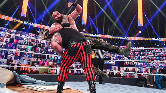 Strowman vs. Wyatt
