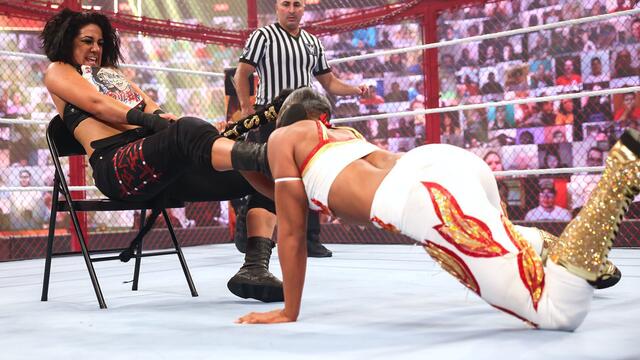 Belair vs. Bayley