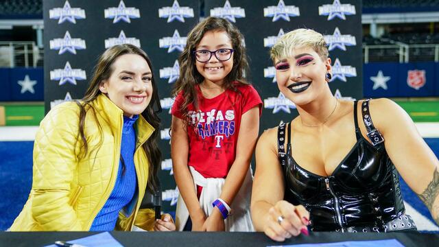 WWE Photo