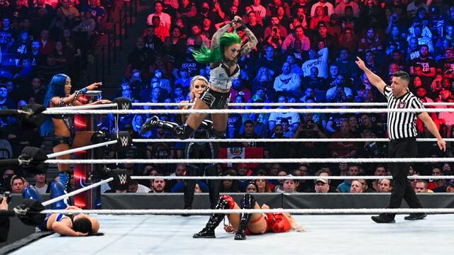 Womens Survivor Series Match