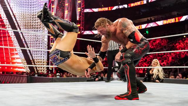 Edge vs. Miz