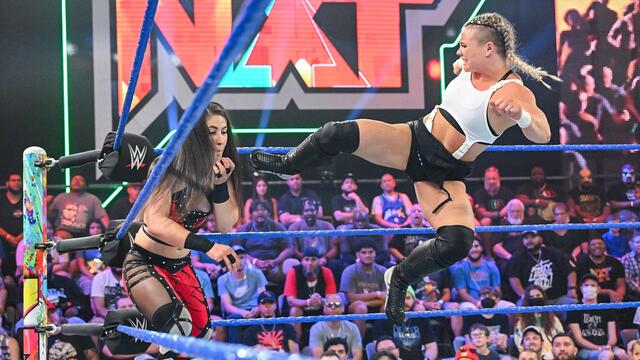 WWE Photo