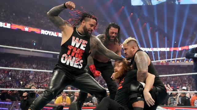 Reigns vs. Owens