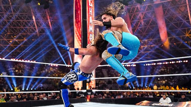 Rollins vs. Styles