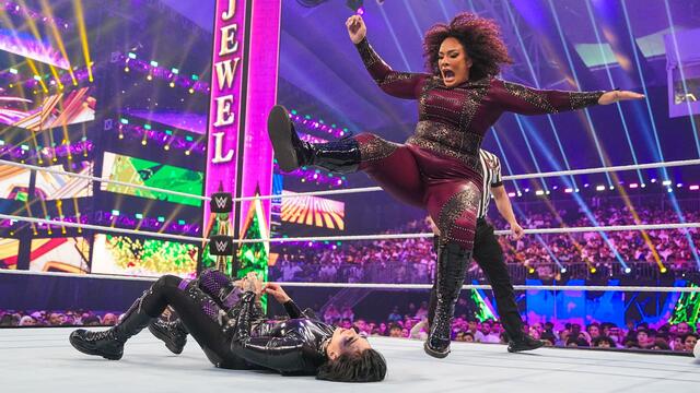 Women's Fatal 5-Way Match