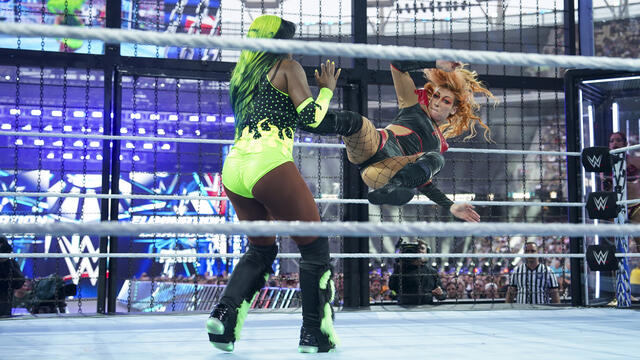 Women's Elimination Chamber Match