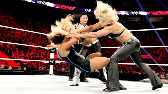 WWE Photo