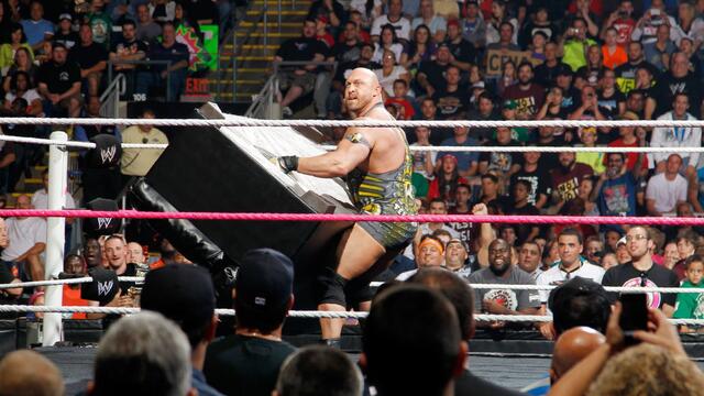 WWE Photo