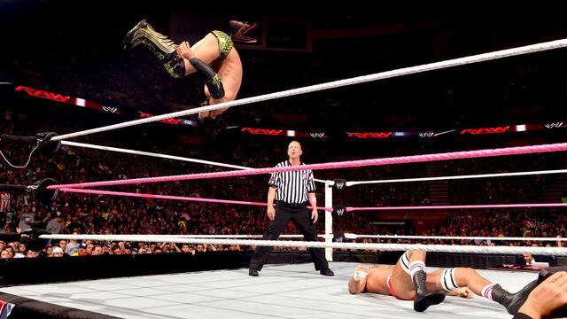 WWE Photo
